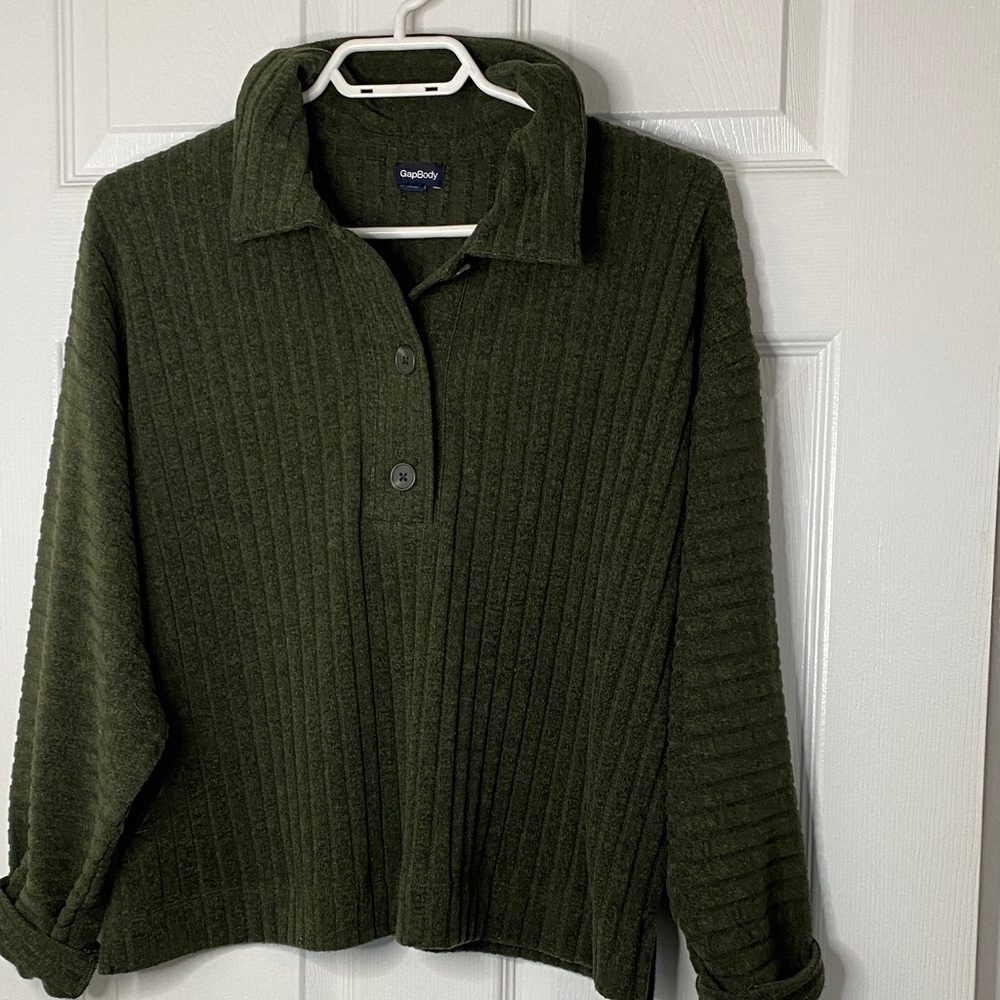 Deep Olive Ribbed Turtleneck Sweater